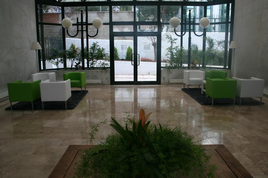 Apartamentos Th Las Rozas Luaran gambar