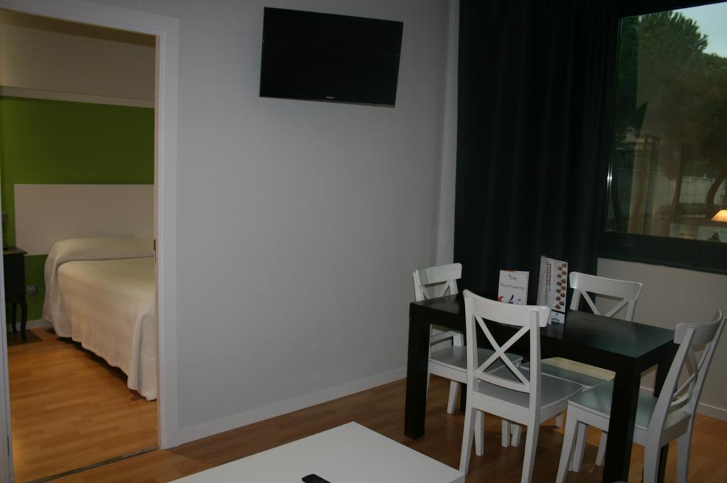 Apartamentos Th Las Rozas Luaran gambar