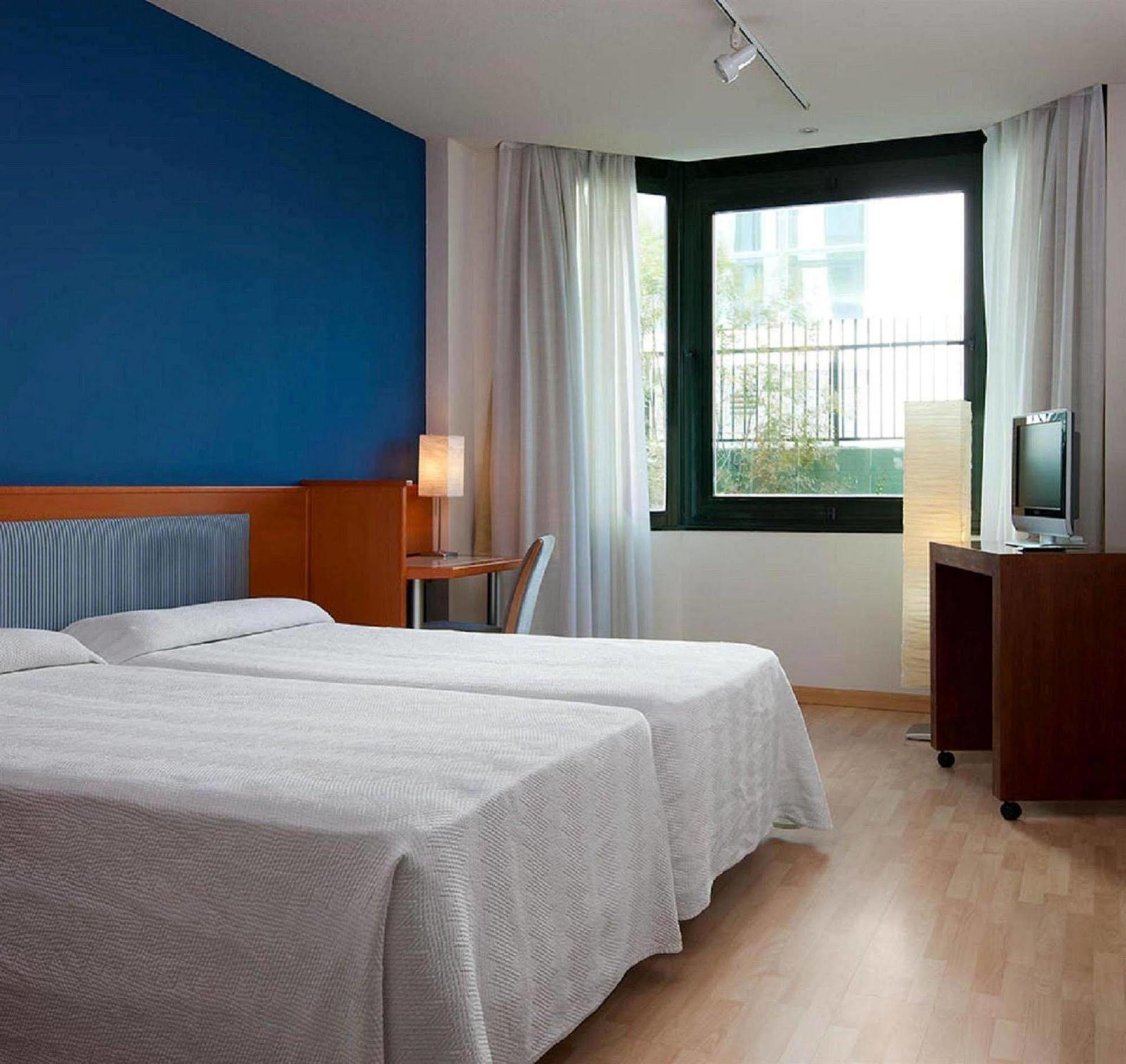 Apartamentos Th Las Rozas Luaran gambar